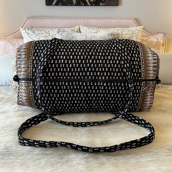 Vintage VERA BRADLEY Zebras 2001 XL Duffle Bag Black Brown Cream Travel Quilted - Picture 9 of 14